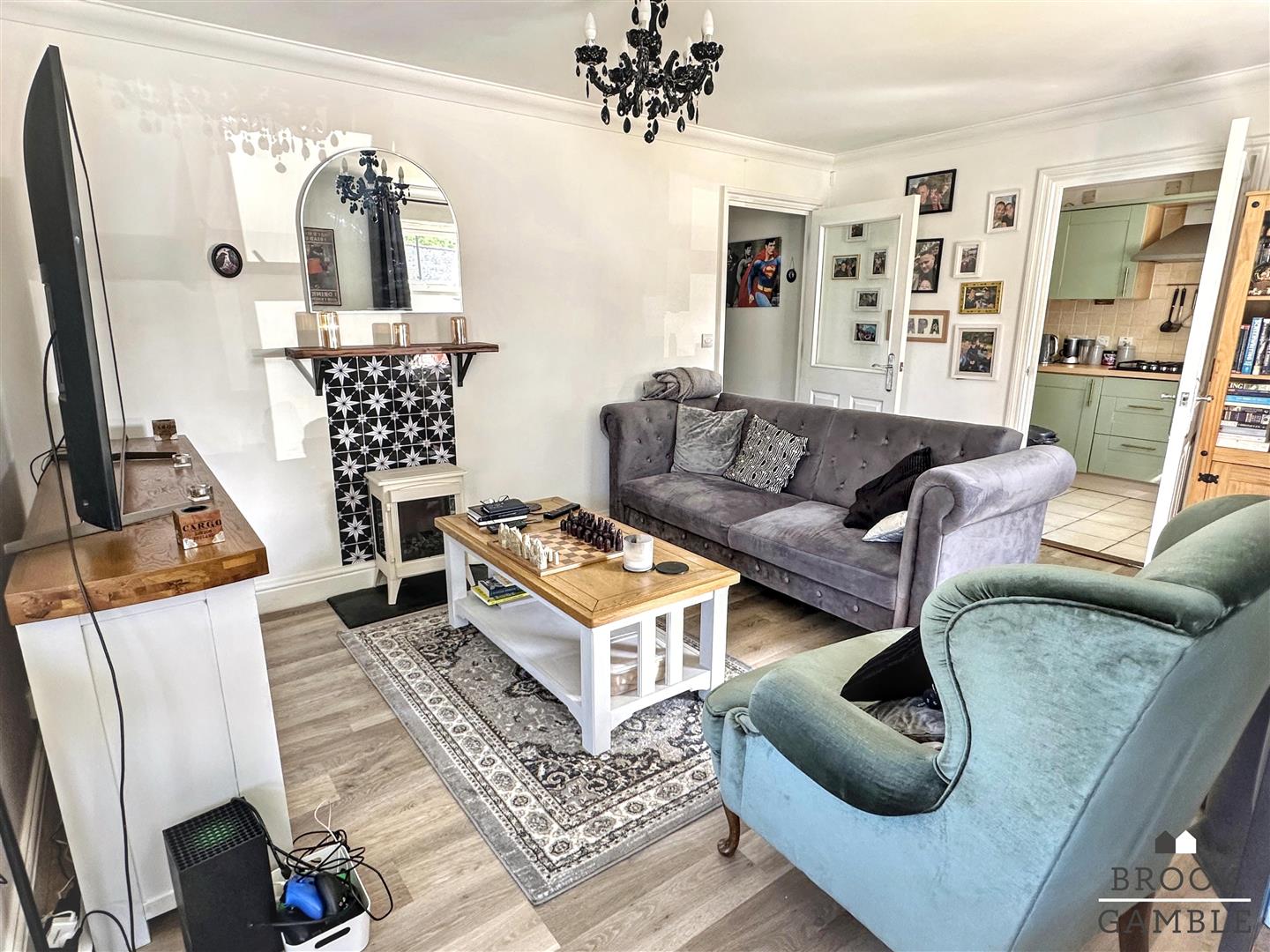 2 Bedroom Flat/Apartment. St. Annes Road in Eastbourne,  5